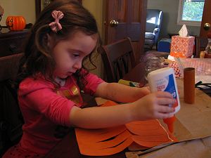 Gluing Paper to Toilet Roll