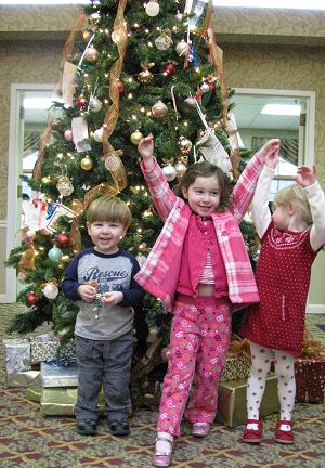 Volunteers at Assisted Living Facility