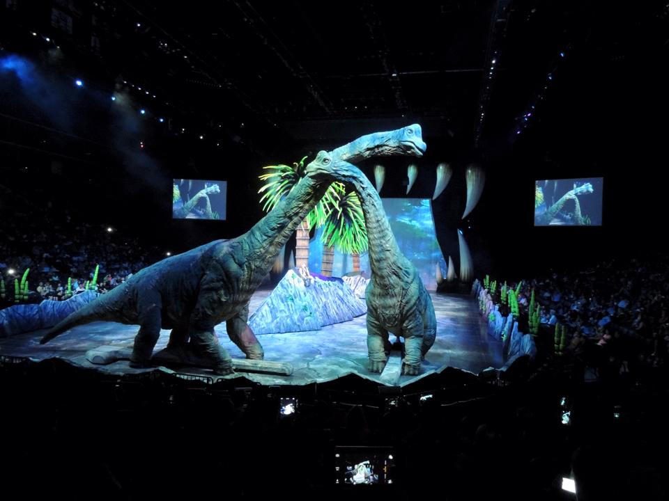 walking with dinosaurs park